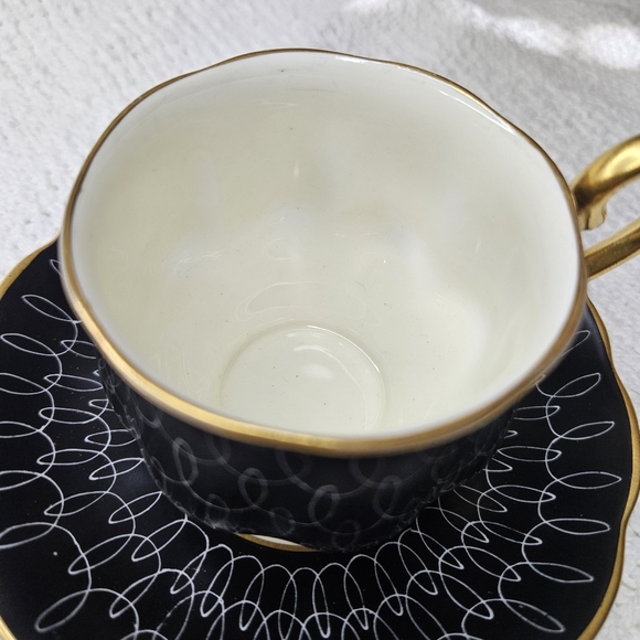 Royal Albert Crown Bone England China Teacup Saucer BLACK w/White Swirls Gold - Picture 12 of 16